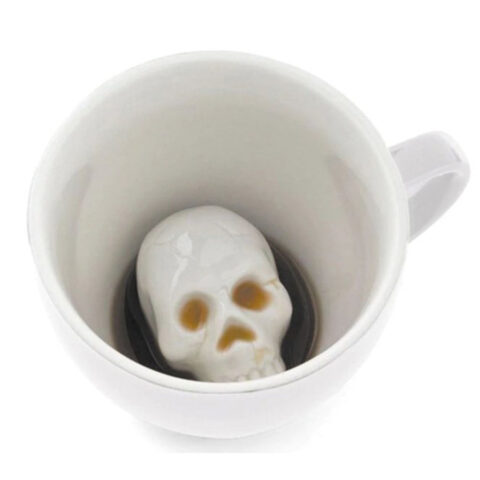 witziger Kaffeebecher mit Totenkopf Schädel